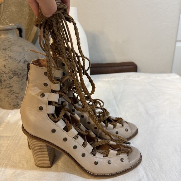 Free People Pember Chunky Heel 7.5 EUC Gladiator Grunge Boho Fairy Fest Rare - Picture 11 of 16